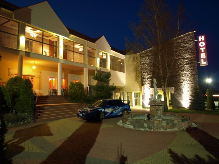 Hotel Kamiza Wyszków المظهر الخارجي الصورة